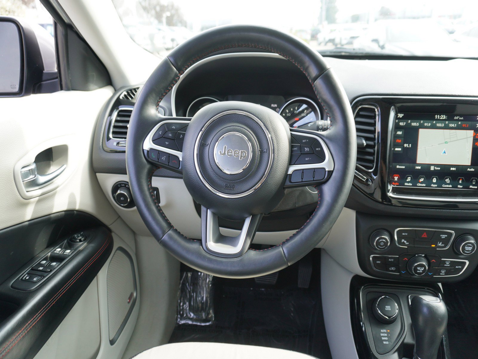 Used 2017 Jeep Compass Limited image 16