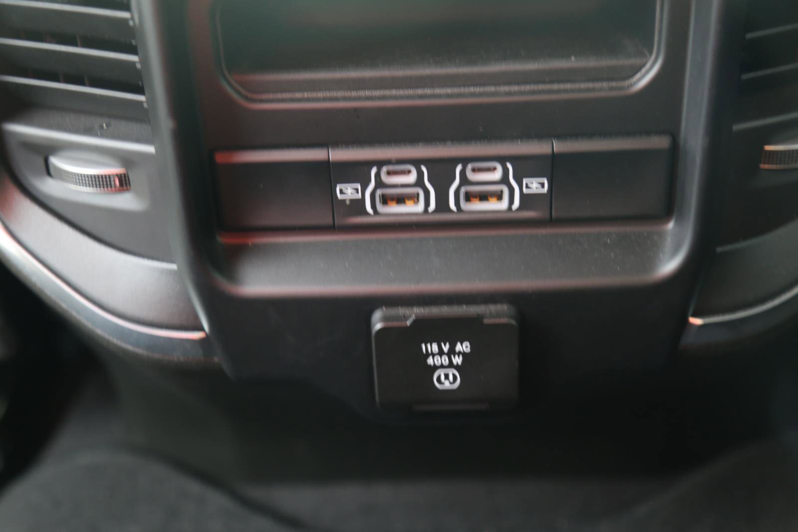 Used 2025 RAM 2500 Laramie AWD/4WD image 22