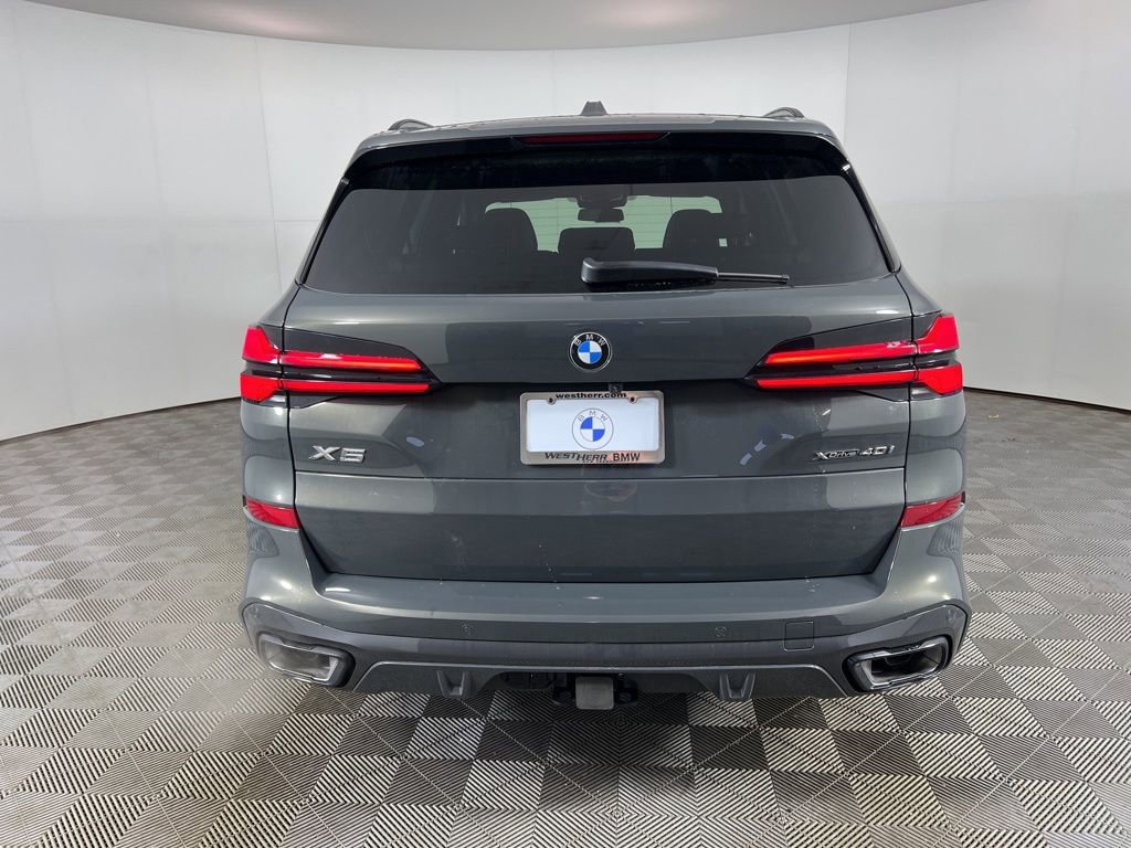 New 2026 BMW X5 xDrive40i w/ M Sport Package image 3