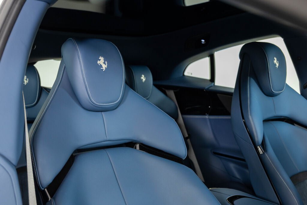 Certified 2025 Ferrari Purosangue AWD/4WD image 40