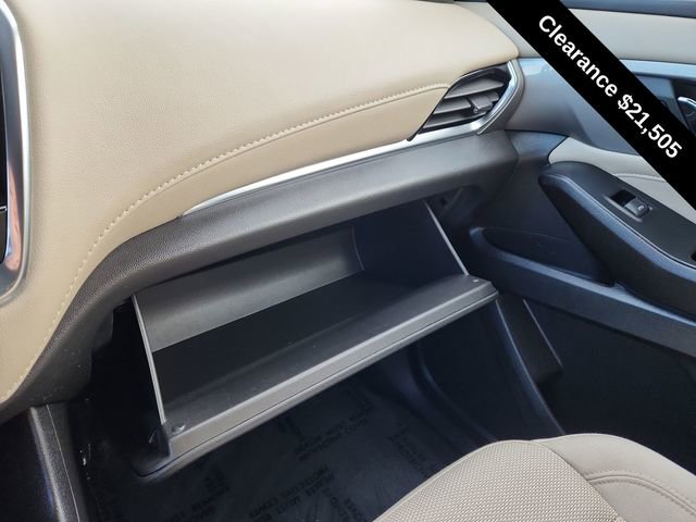 Used 2023 Chevrolet Traverse LS image 43