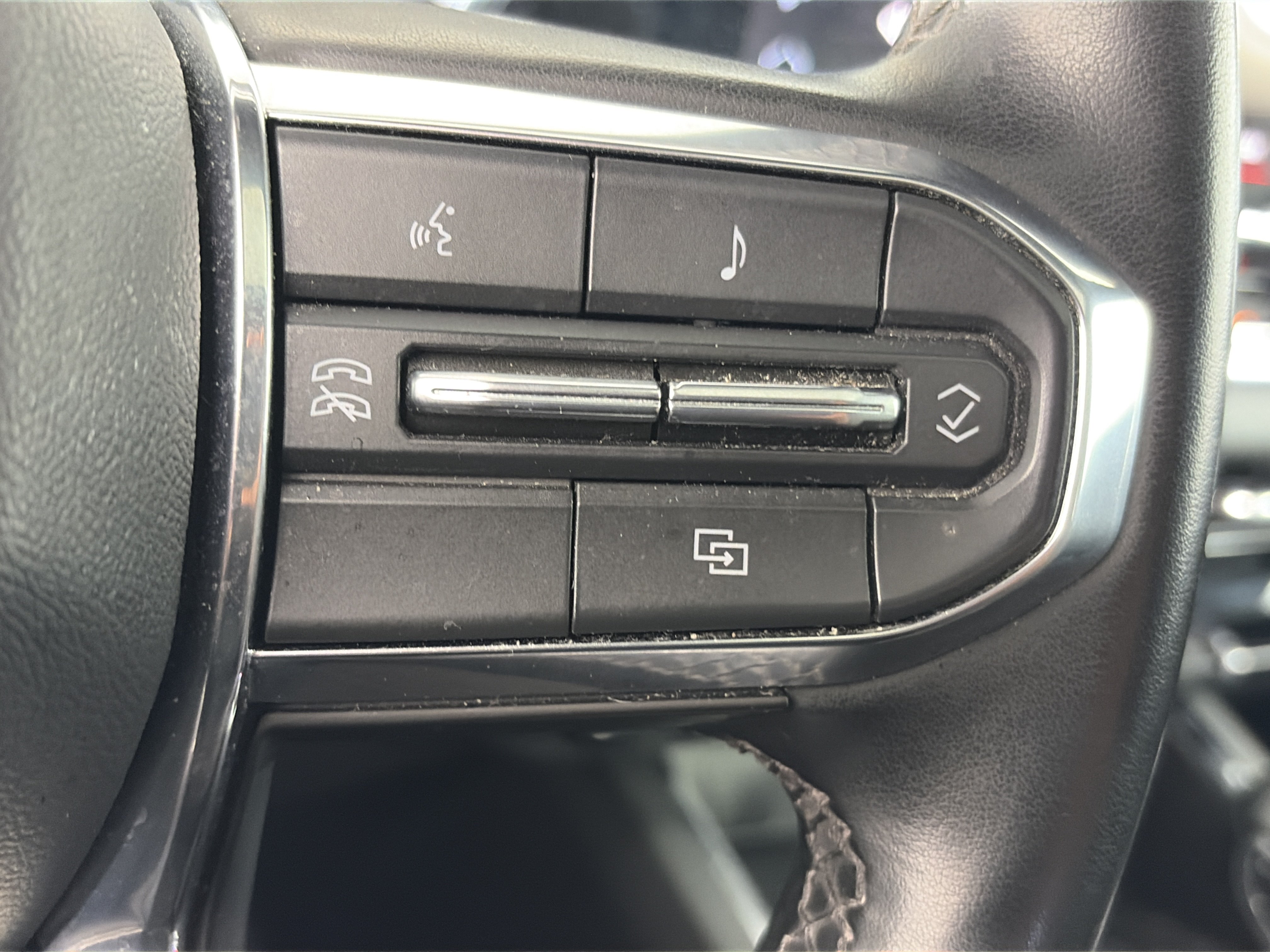 Certified 2023 GMC Canyon Elevation w/ Elevation Premium Package AWD/4WD image 40