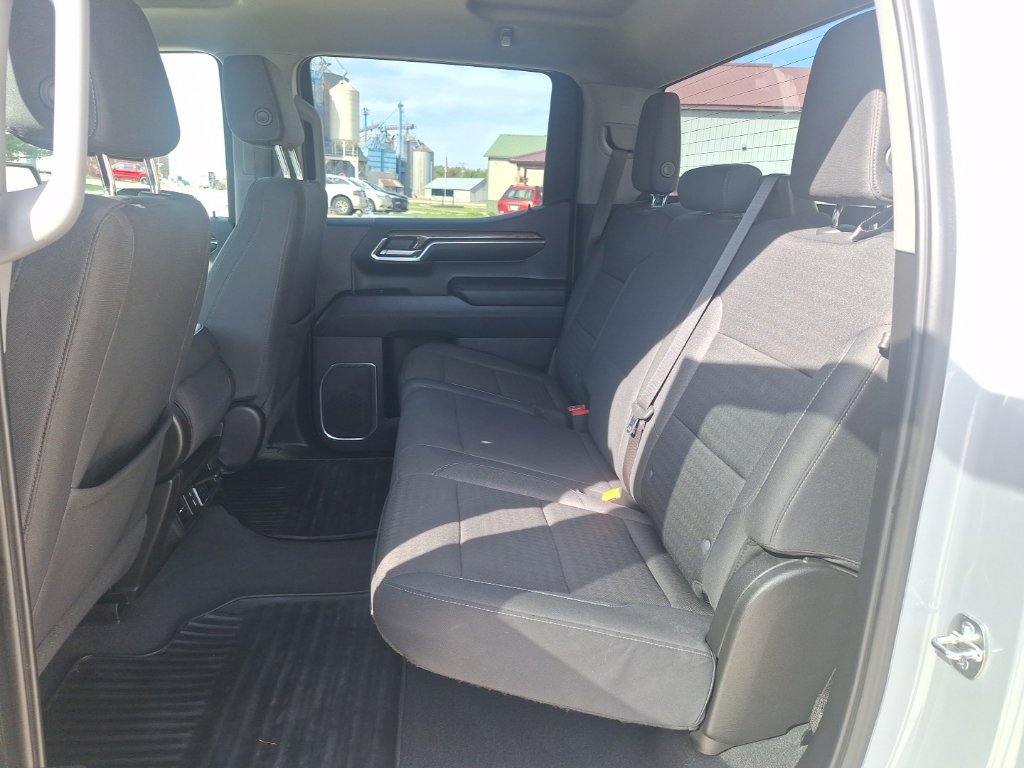 Used 2024 Chevrolet Silverado 1500 LT AWD/4WD image 17