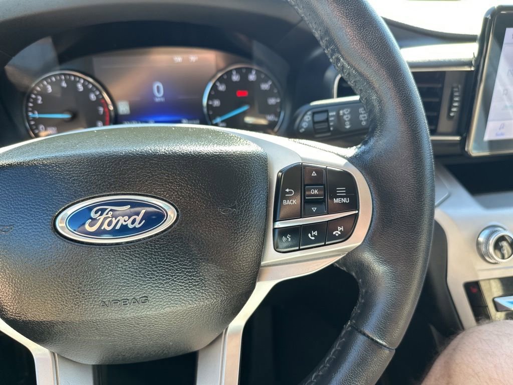 Used 2023 Ford Explorer XLT w/ Equipment Group 202A AWD/4WD image 21