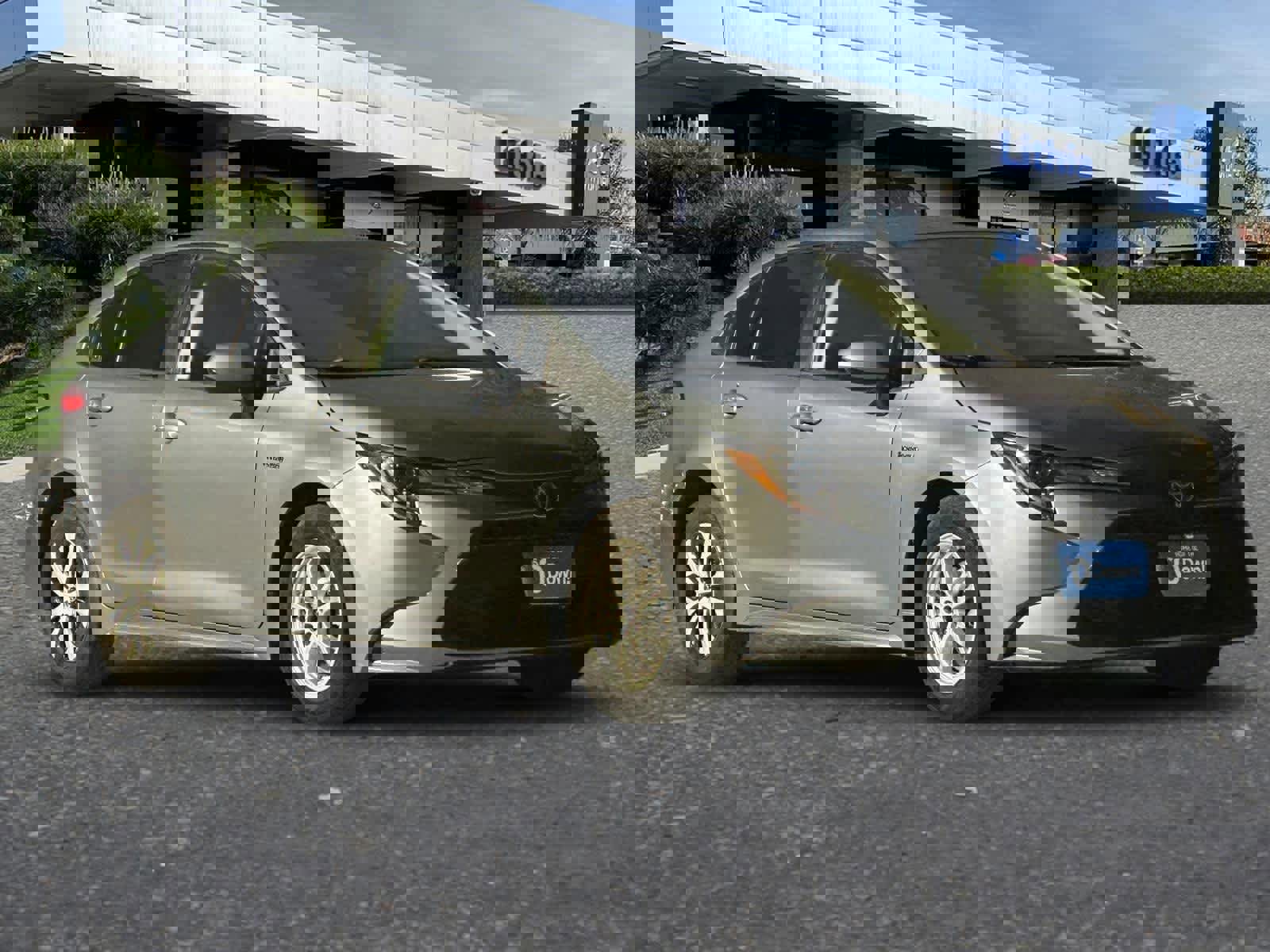 Used 2020 Toyota Corolla LE image 10