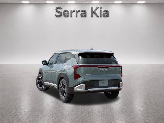 New 2027 Kia Seltos S FWD image 4