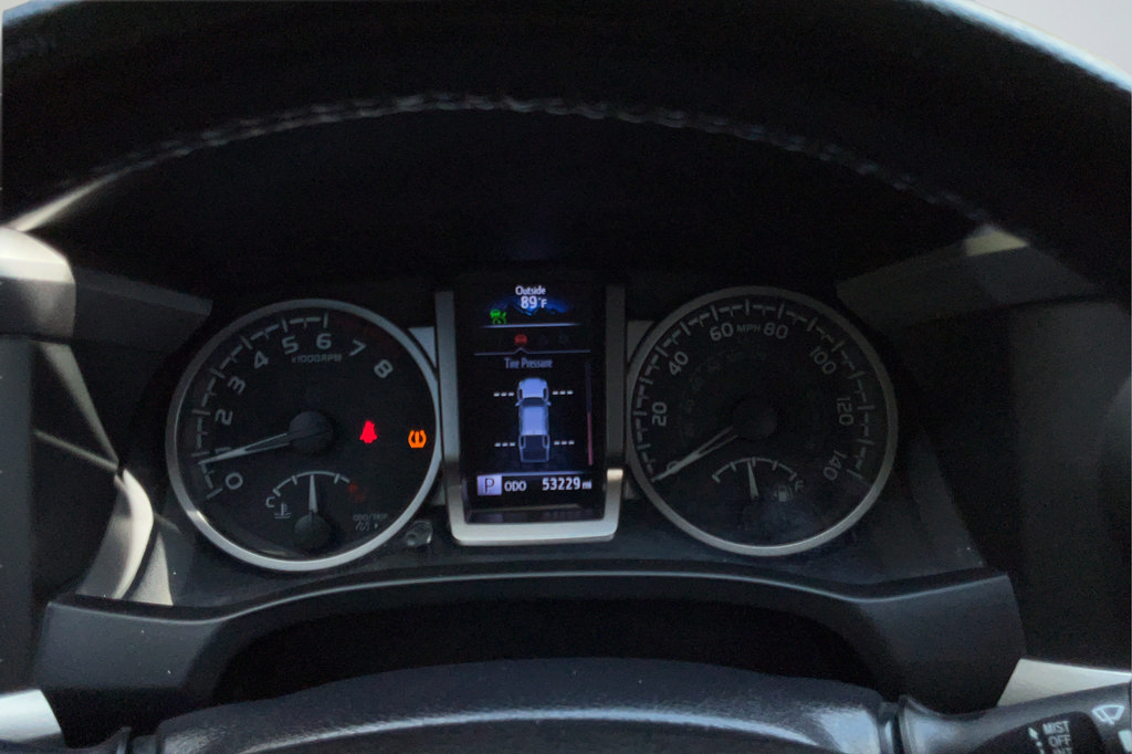 Used 2021 Toyota Tacoma SR5 RWD image 19