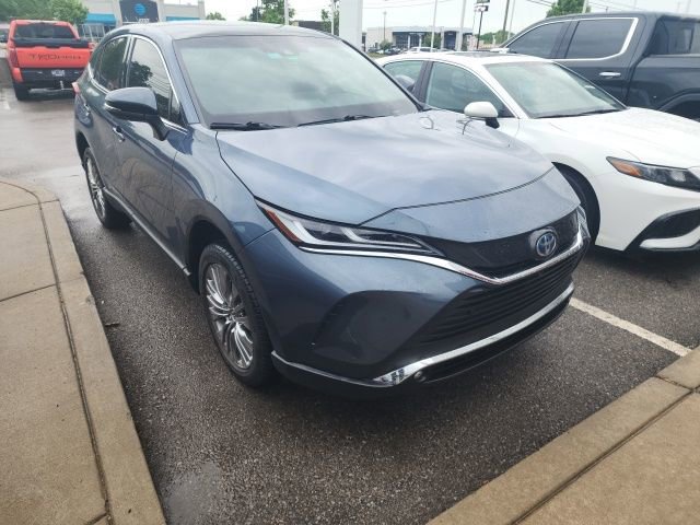 Used 2024 Toyota Venza Limited AWD/4WD image 2