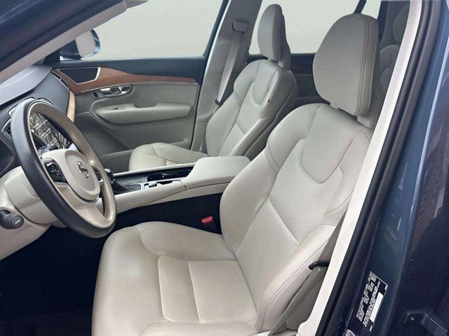 Used 2022 Volvo XC90 T5 Momentum w/ Climate Package image 6