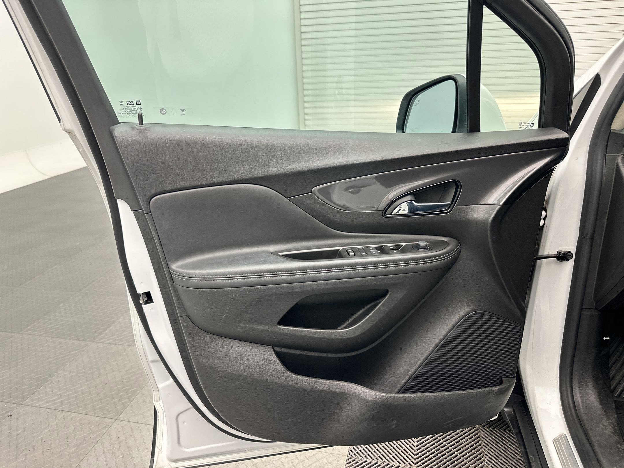 Certified 2022 Buick Encore Preferred w/ Safety Package image 21