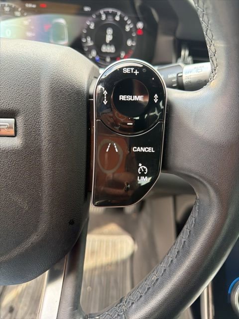 Used 2020 Land Rover Range Rover Evoque SE image 12