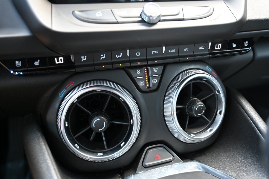 Used 2022 Chevrolet Camaro LT w/ Technology Package RWD image 24