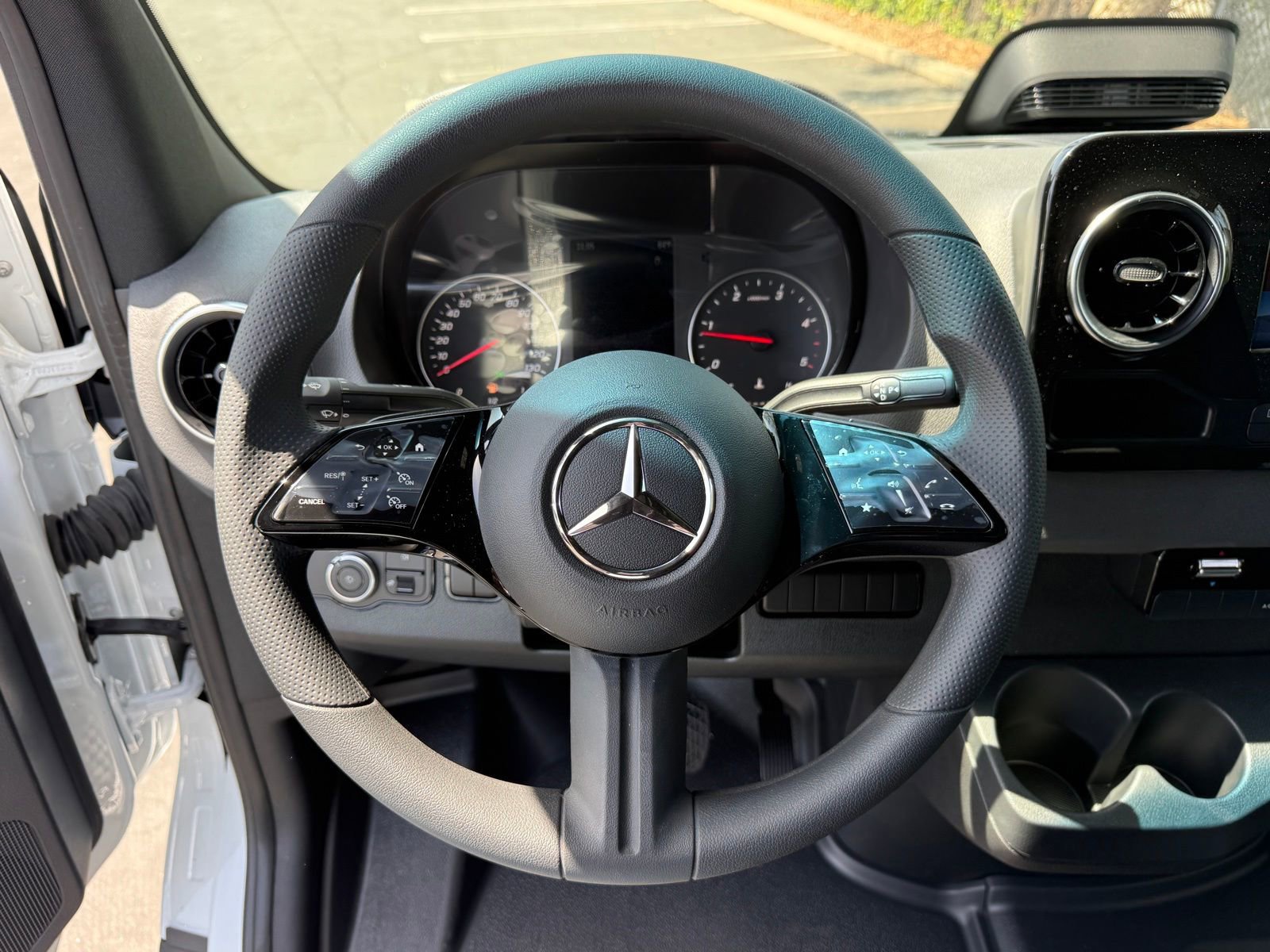 New 2025 Mercedes-Benz Sprinter 3500 image 25