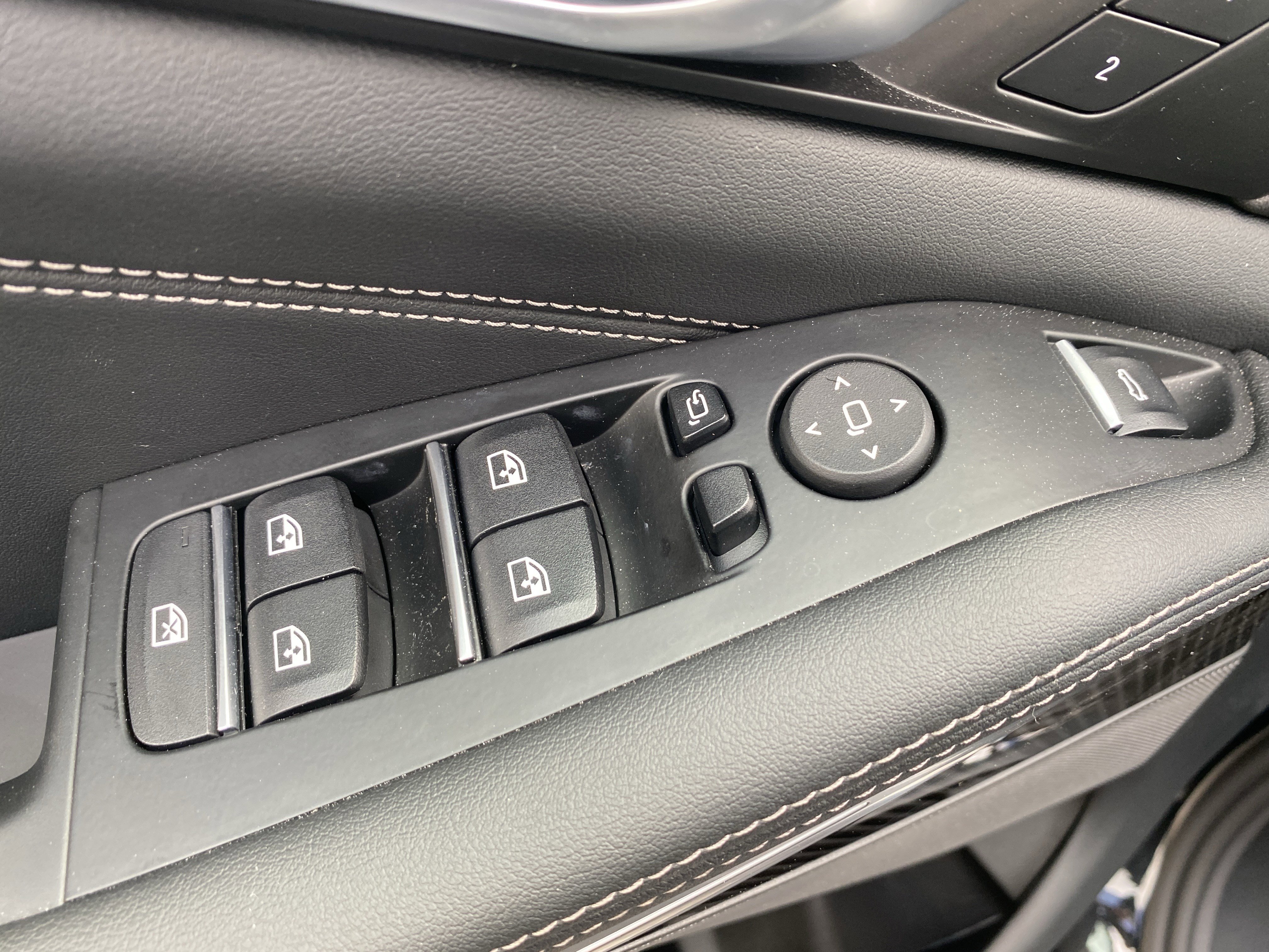 Used 2026 BMW X5 M60i image 28