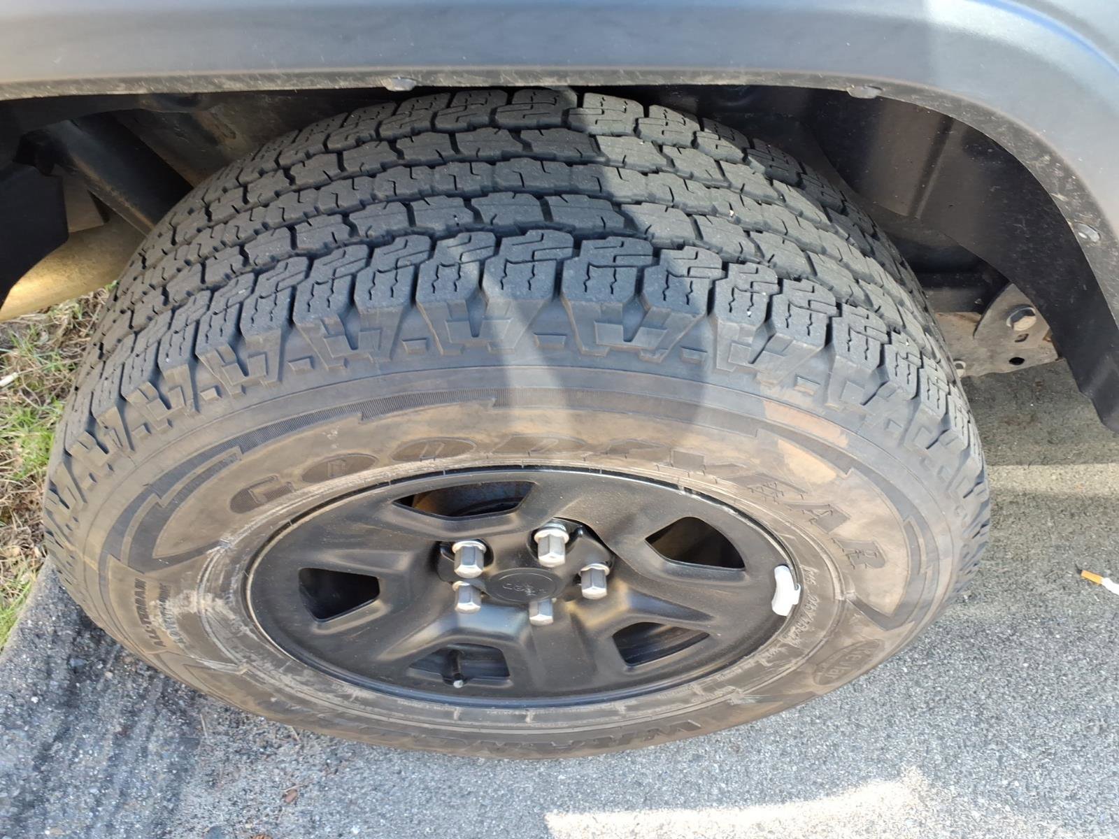 Used 2019 Jeep Wrangler Sport AWD/4WD image 6