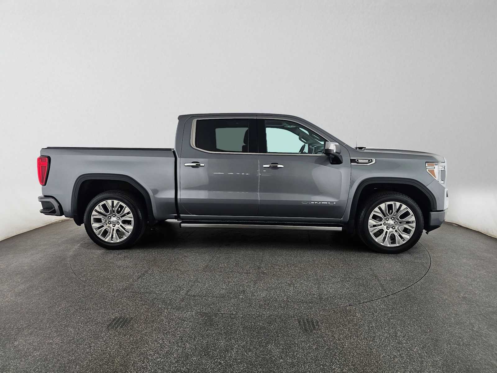 Used 2021 GMC Sierra 1500 Denali w/ Denali Ultimate Package AWD/4WD image 2