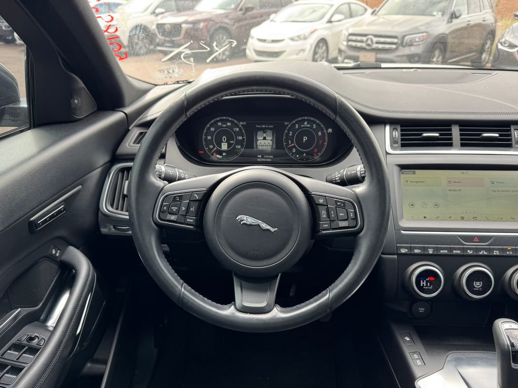 Used 2018 Jaguar E-PACE SE image 11