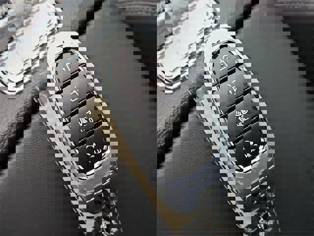 Used 2022 Hyundai Santa Fe SEL image 33