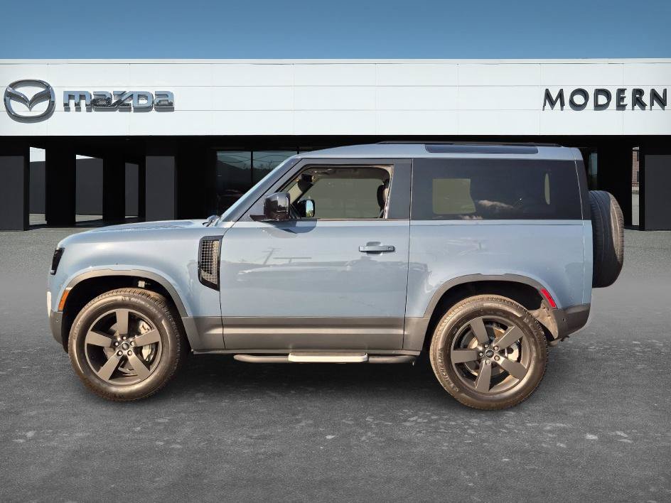 Used 2023 Land Rover Defender 90 SE AWD/4WD image 2