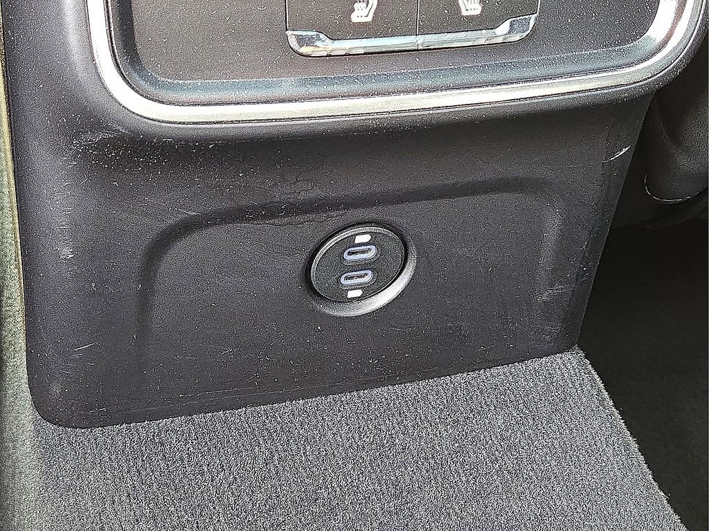 Used 2024 Porsche Macan Turbo image 17