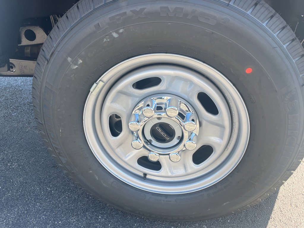 New 2026 Ford F350 XL w/ XL Chrome Package image 8