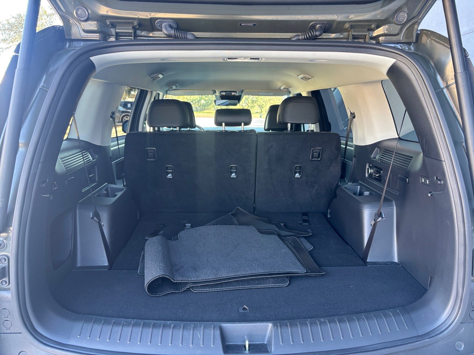 Used 2025 Hyundai Santa Fe SEL image 16