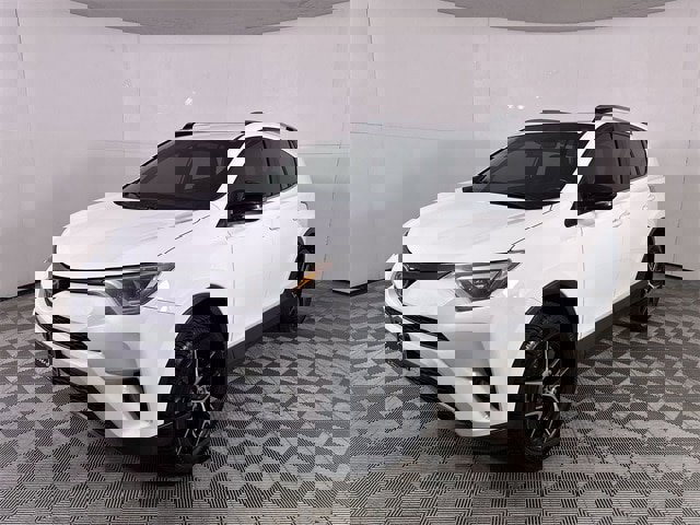 Used 2017 Toyota RAV4 SE w/ Power Extra Value Package video 1