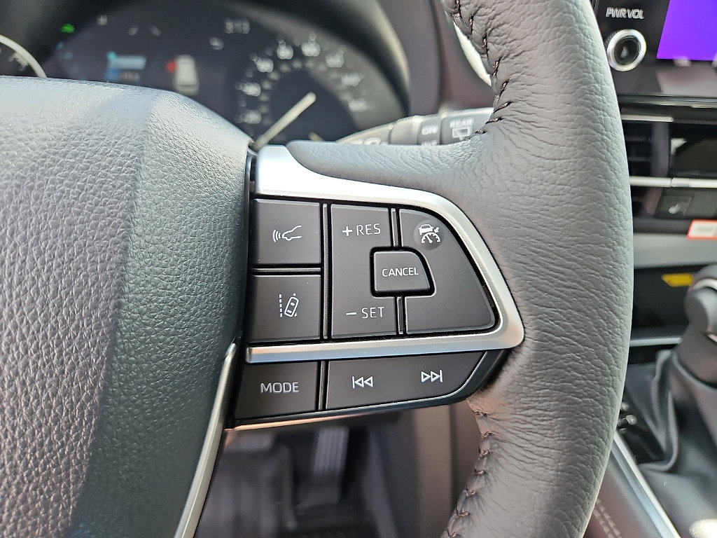 Certified 2026 Toyota Sienna XLE image 17