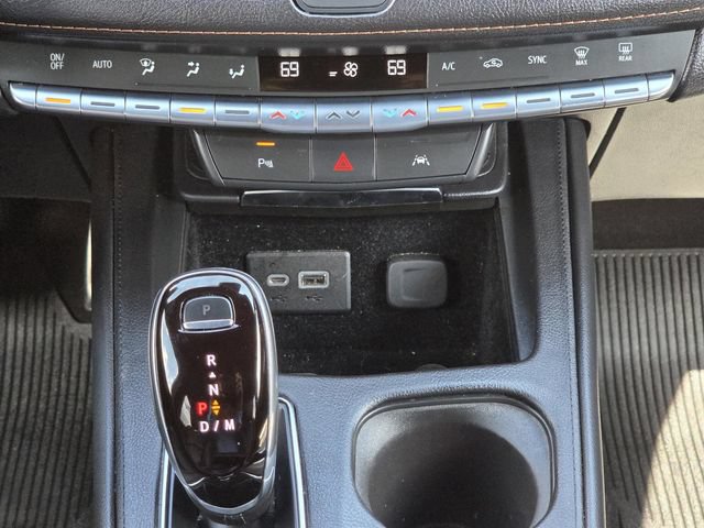 Used 2022 Cadillac XT4 Sport w/ Driver Awareness Package FWD image 16