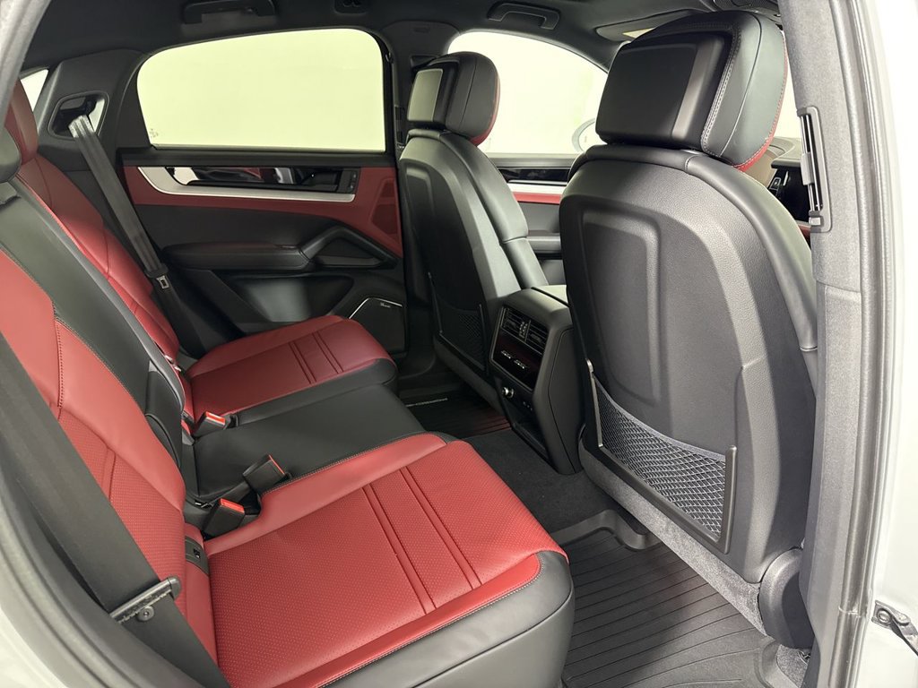 Certified 2026 Porsche Cayenne S AWD/4WD image 24