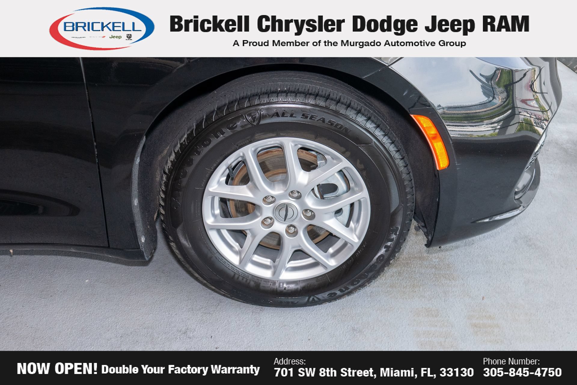 Used 2023 Chrysler Pacifica Touring-L FWD image 31