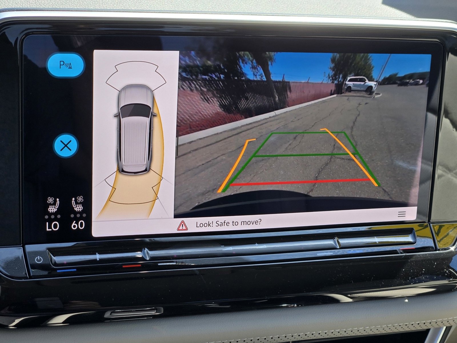 New 2026 Volkswagen Atlas SE image 12