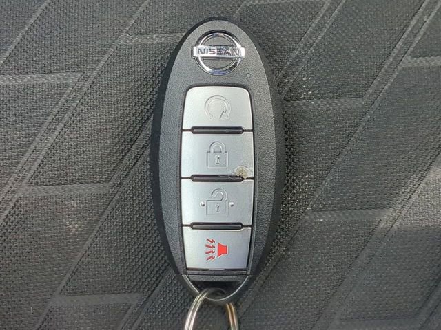 Used 2021 Nissan Kicks SV FWD image 33
