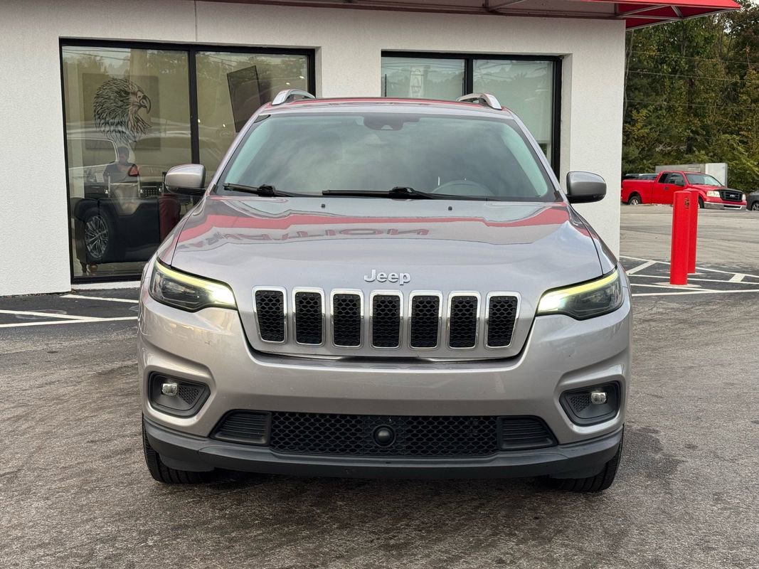 Used 2021 Jeep Cherokee Latitude Plus w/ Mopar Interior Package image 11