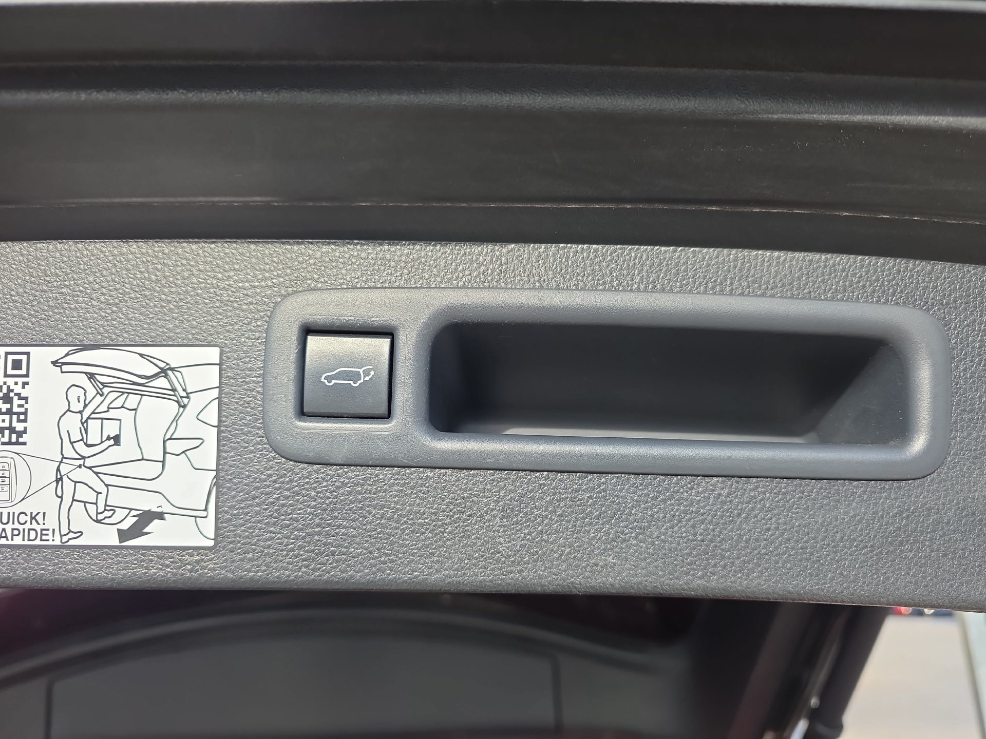 Used 2021 Toyota Highlander Platinum AWD/4WD image 13