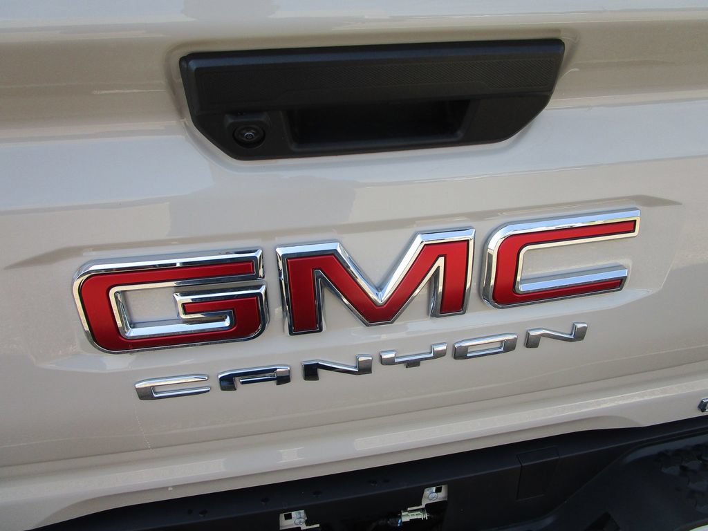 New 2026 GMC Canyon Elevation AWD/4WD image 14