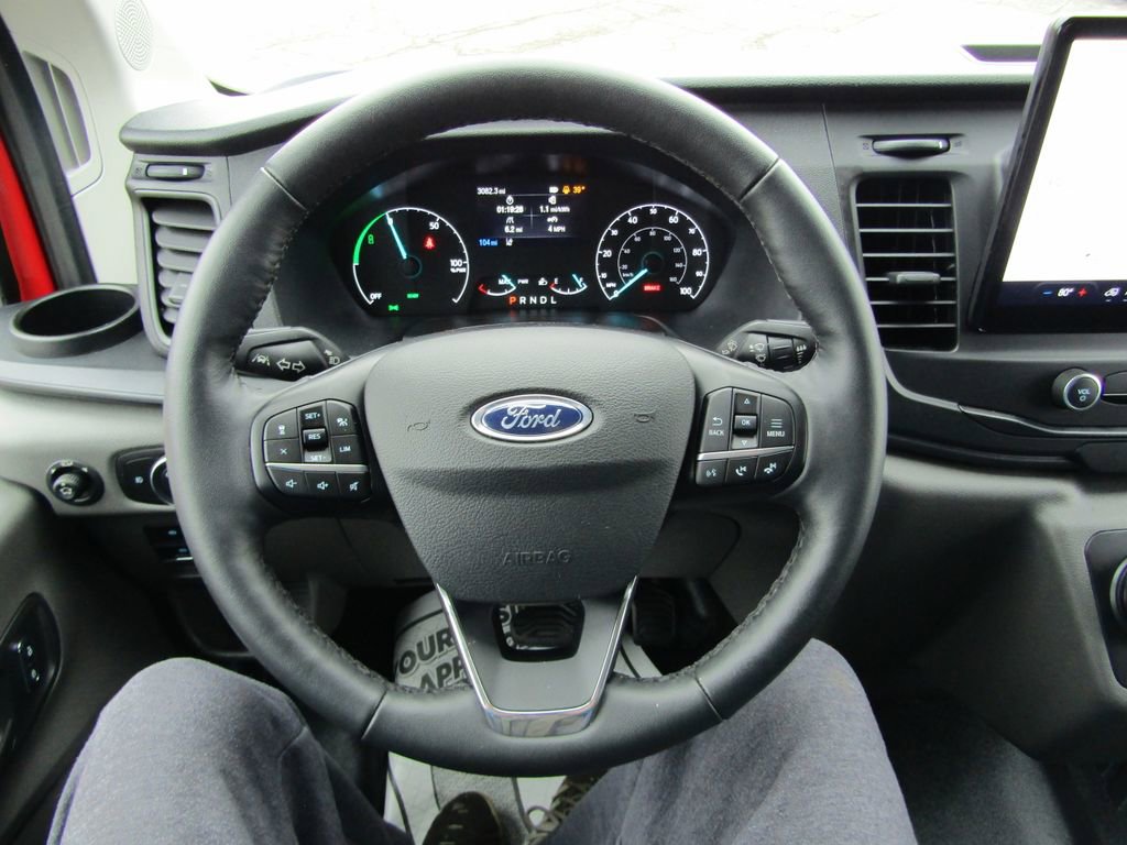 Used 2024 Ford E-Transit Low Roof image 22