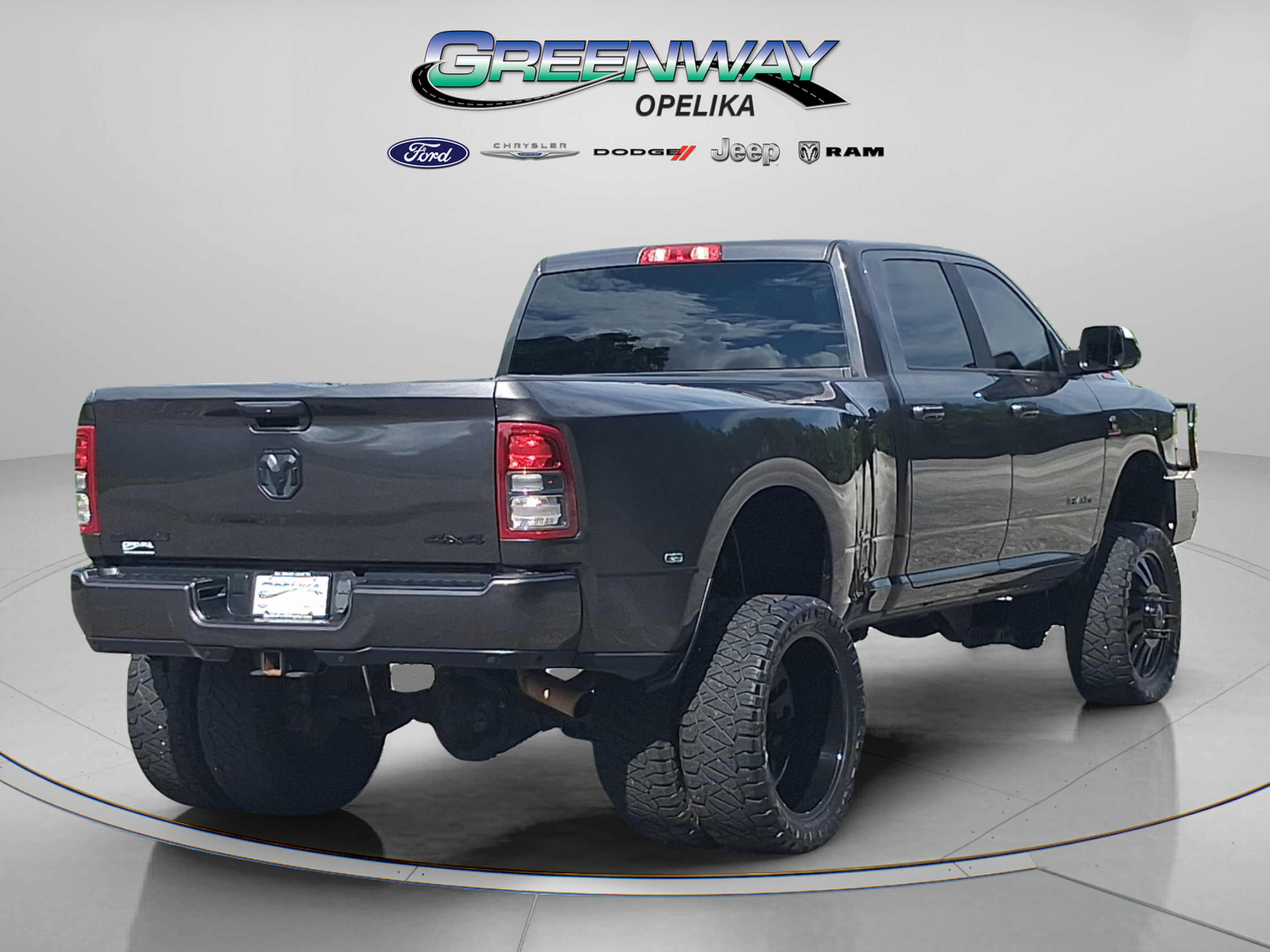 Used 2022 RAM 3500 Big Horn w/ Night Edition AWD/4WD image 7
