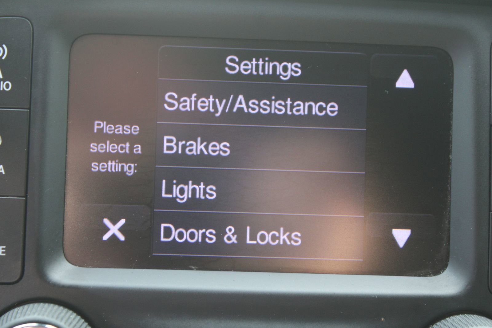 Used 2018 Jeep Compass Altitude image 43