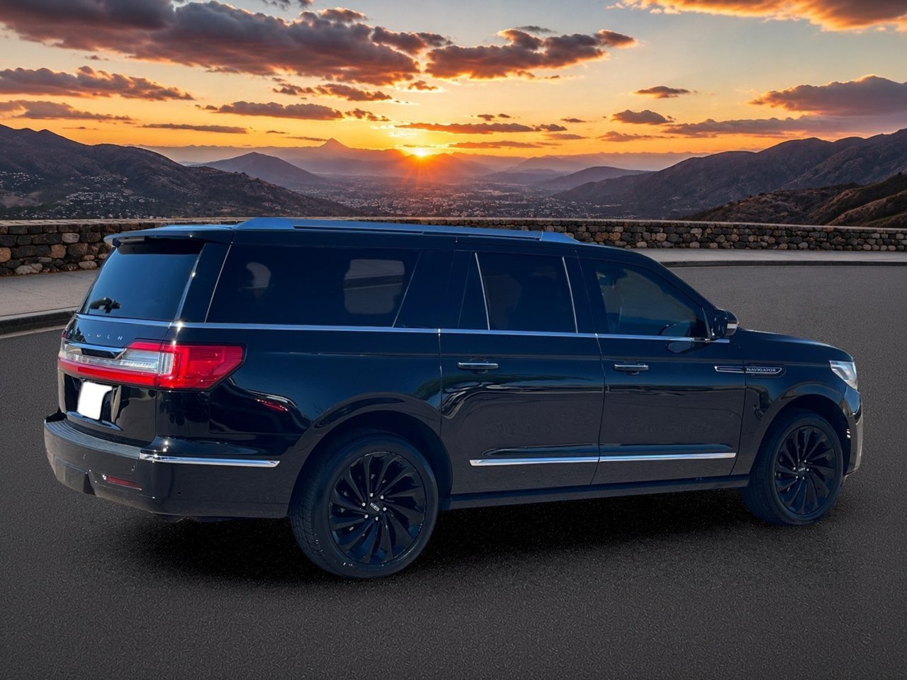 Used 2021 Lincoln Navigator L Reserve AWD/4WD image 5