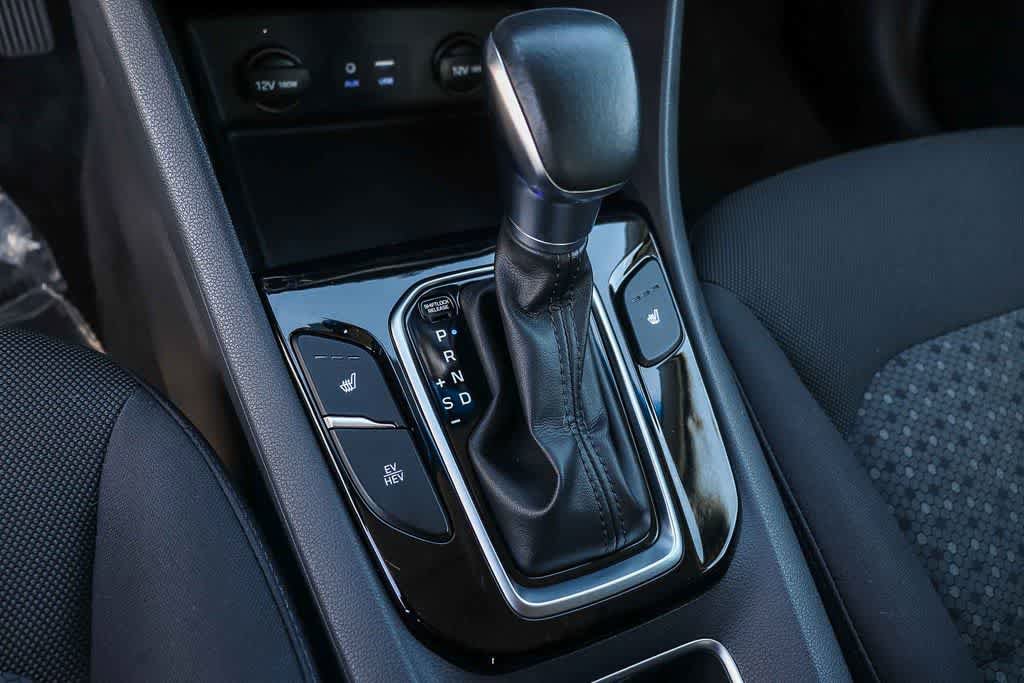 Used 2018 Hyundai Ioniq Plug-In Hybrid FWD image 20