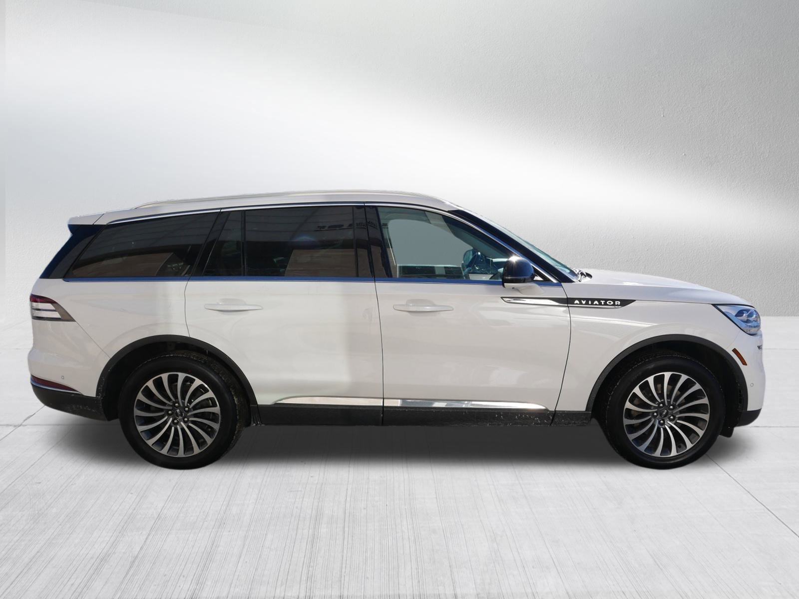 Used 2022 Lincoln Aviator Reserve w/ Equipment Group 201A AWD/4WD image 8