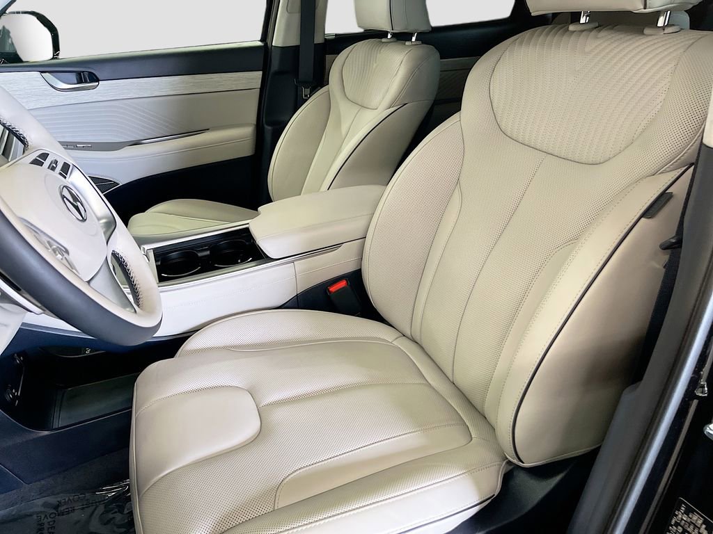 Used 2025 Hyundai Palisade Calligraphy FWD image 22