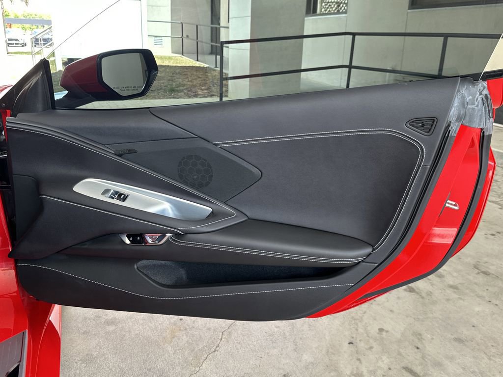 Used 2022 Chevrolet Corvette Stingray Coupe w/ 1LT RWD image 28