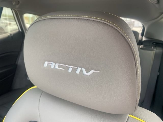 Used 2025 Chevrolet Trax ACTIV w/ Sunroof Package FWD image 19