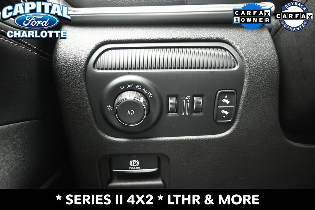 Used 2024 Jeep Wagoneer Series II w/ Flexible Seating Group RWD image 19