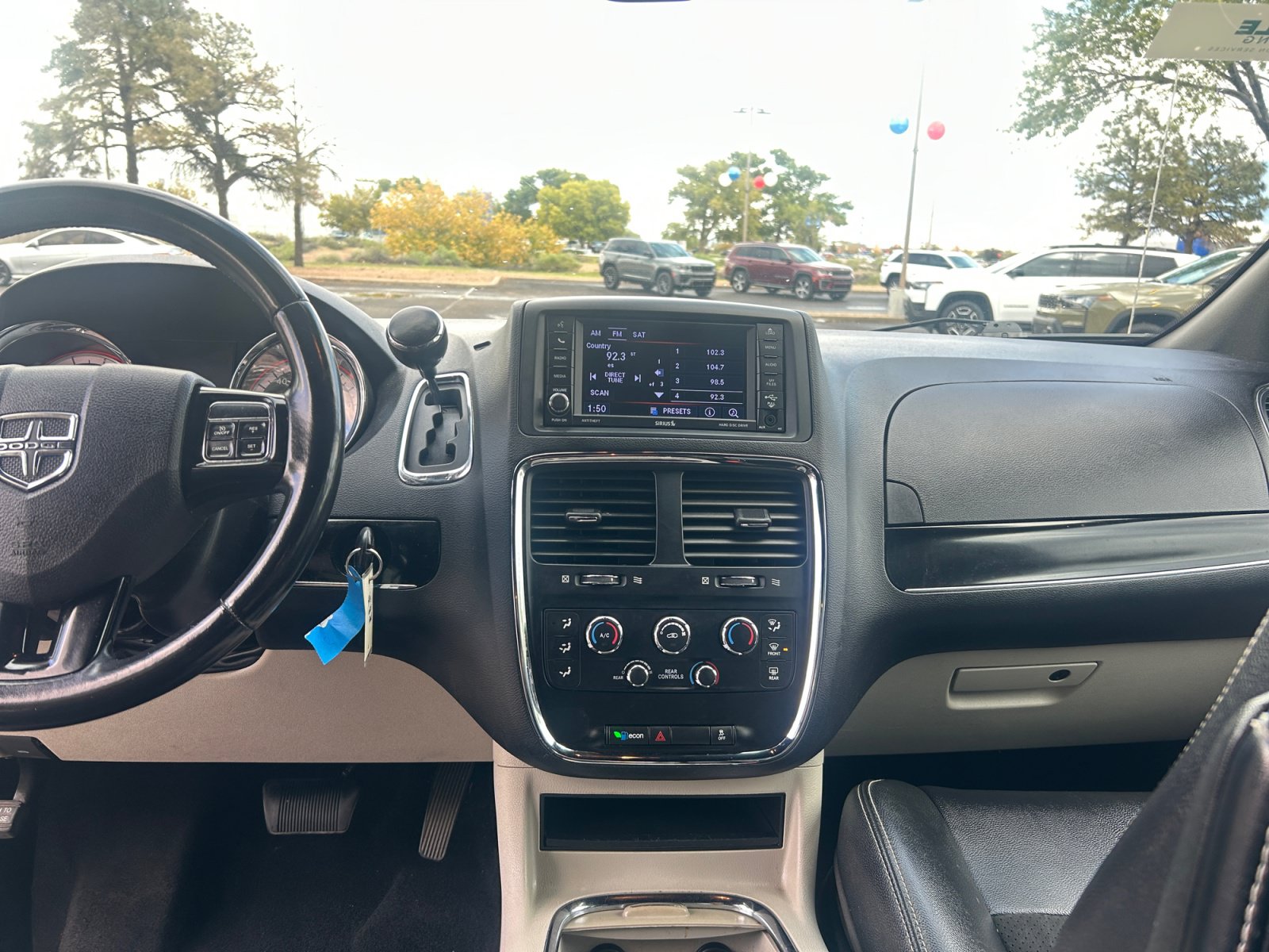 Used 2019 Dodge Grand Caravan SXT FWD image 20