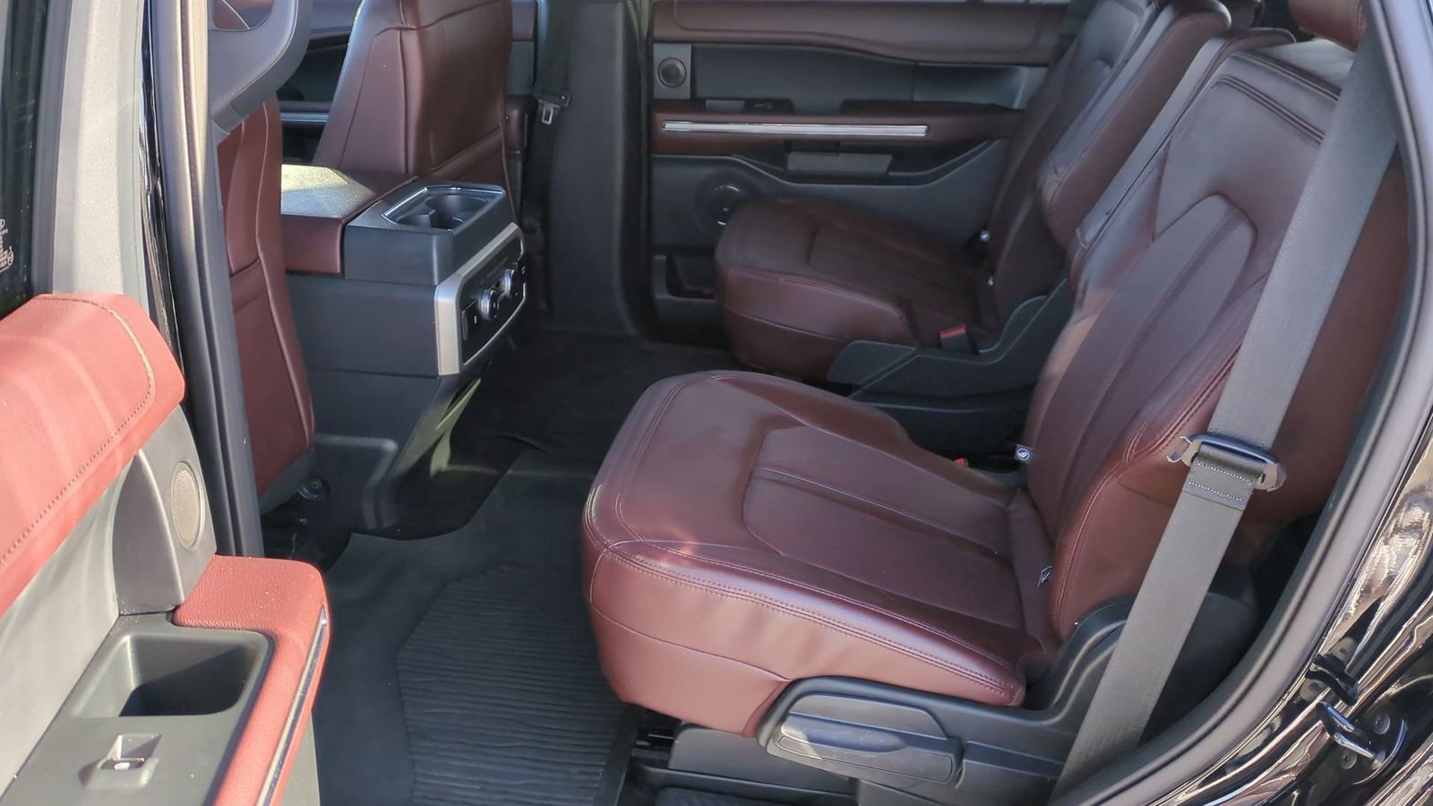 Used 2023 Ford Expedition Limited image 20