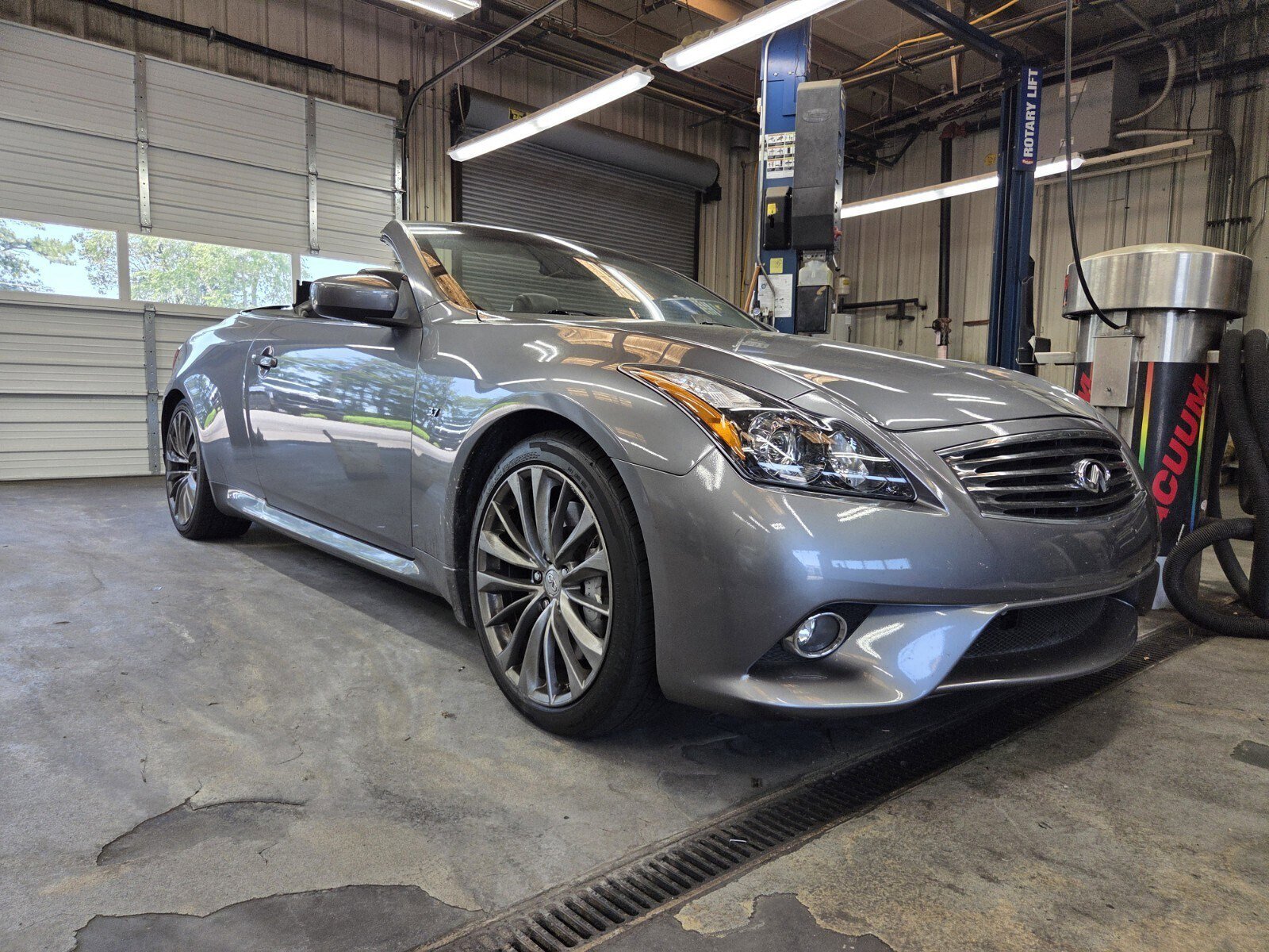 Used 2015 INFINITI Q60 Convertible w/ Premium Package