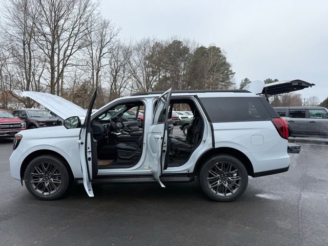 New 2026 Ford Expedition Platinum w/ Stealth Appearance Package image 27